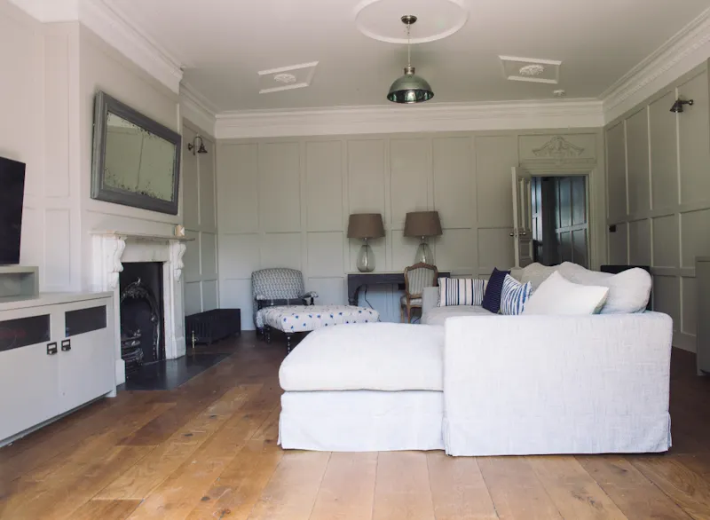 Sitting room at Stylish Streatham house, D2356 (photo 15)
