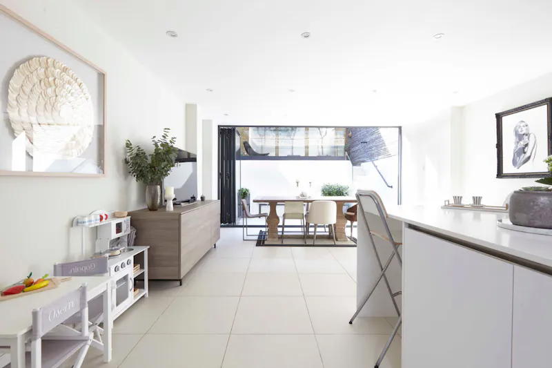 Open plan at Pretty Fulham townhouse, A1500 (photo 5)
