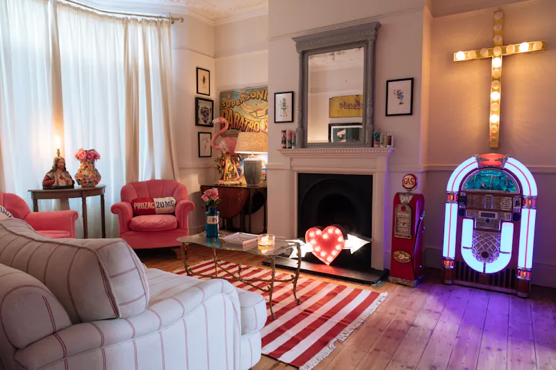Quirky Victorian Leyton house, B1865 (photo 88)
