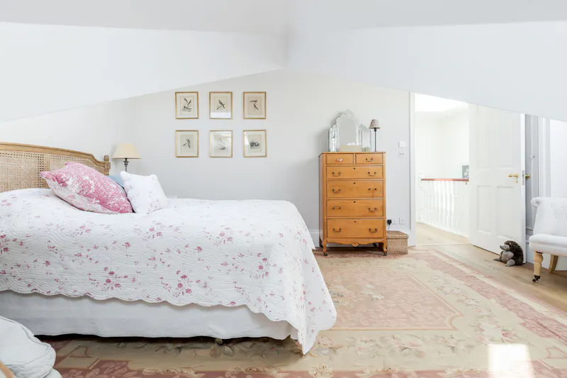 Immaculate Twickenham house, B1868 (photo 13)