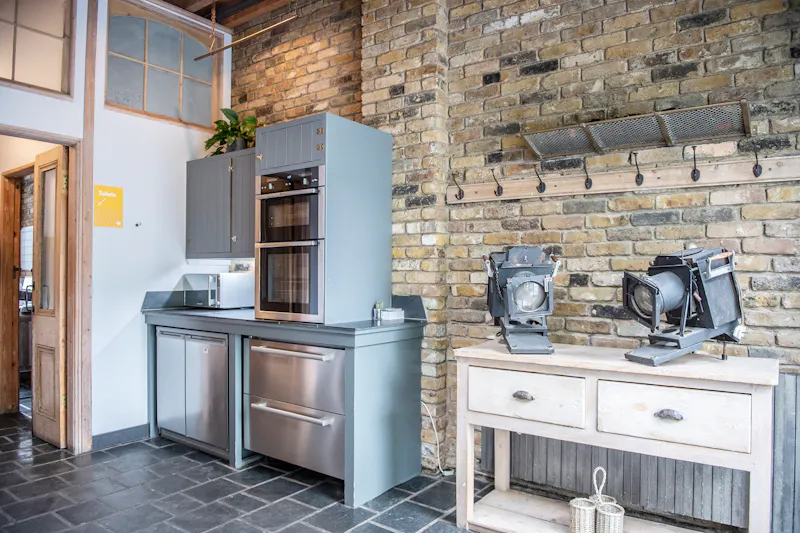 Studio space with shoot kitchen, F657 (photo 54)