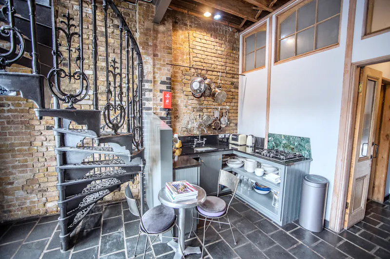 Studio space with shoot kitchen, F657 (photo 48)