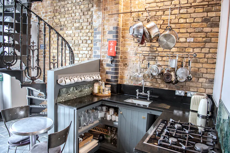 Studio space with shoot kitchen, F657 (photo 52)