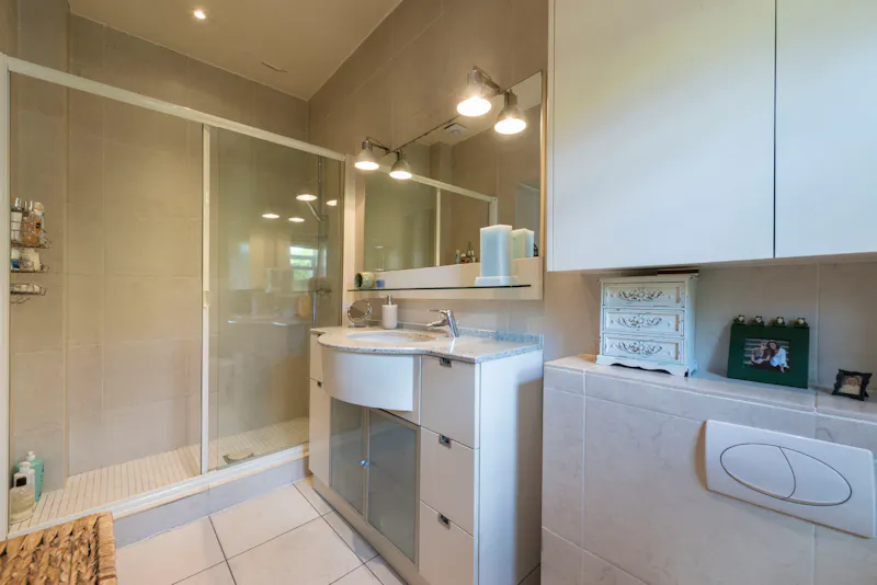 Bathroom at Luxury Kentish Town apartment, F1186 (photo 4)