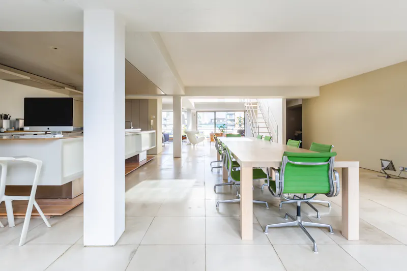 Open plan at Iconic Gee Street apartment, K33 (photo 9)