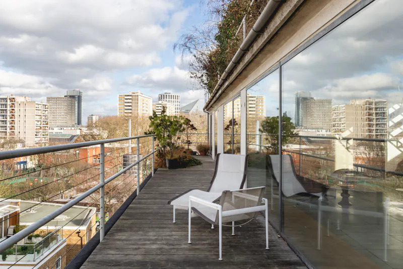 Views - city at Iconic Gee Street apartment, K33 (photo 19)