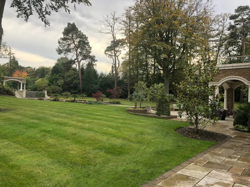 Luxury Weybridge mansion, D2443 (photo 36)