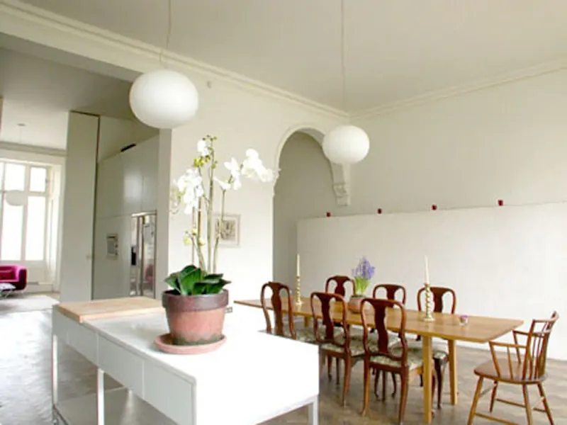 Open plan at Classic Paddington Apartment, A778 (photo 9)