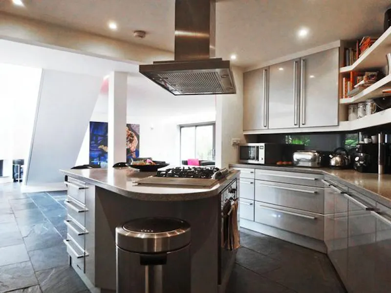 Kitchen at Sleek Kentish Town house, K273 (photo 5)