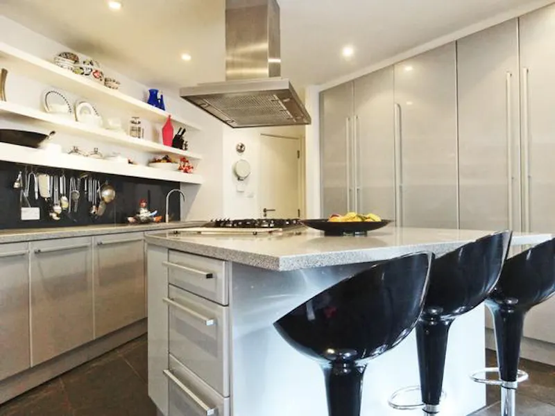 Sleek Kentish Town house, K273 (photo 8)