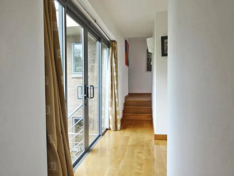 Corridor at Sleek Kentish Town house, K273 (photo 26)