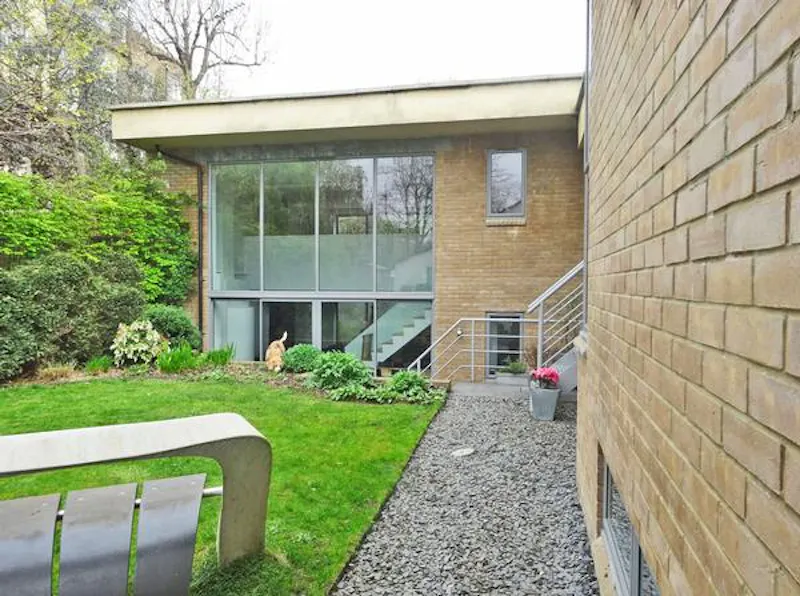 Sleek Kentish Town house, K273 (photo 38)