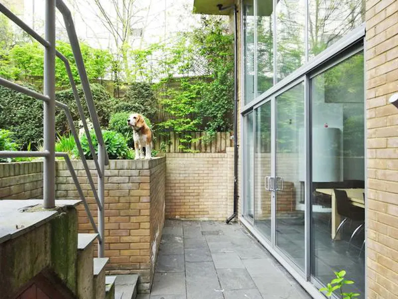 Terrace/Patio at Sleek Kentish Town house, K273 (photo 41)
