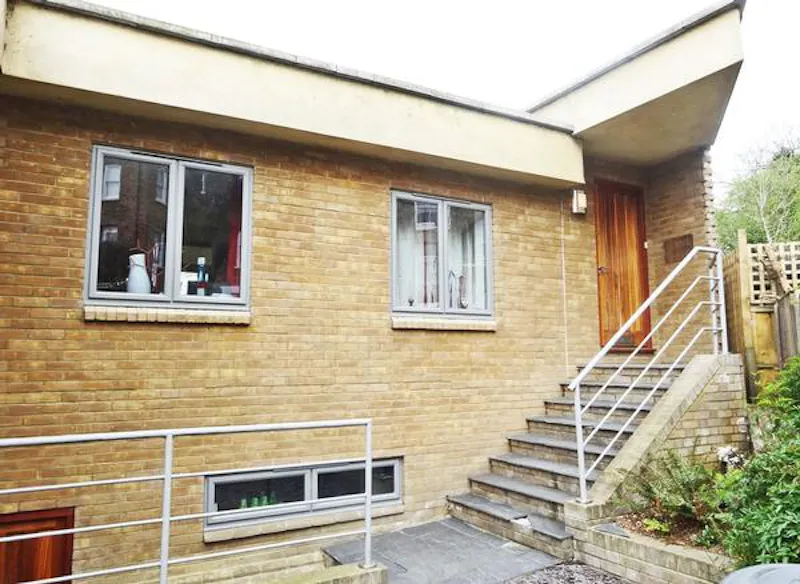 Sleek Kentish Town house, K273 (photo 44)