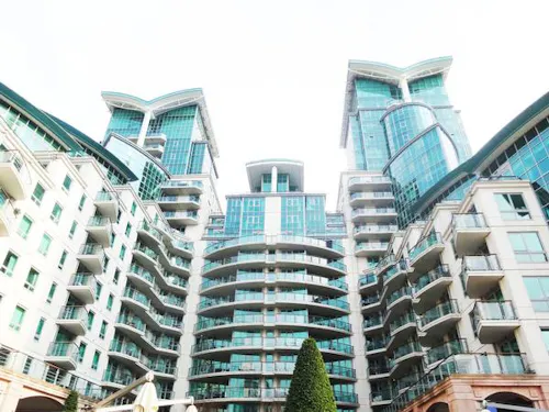Bright St George Wharf apartment, K260