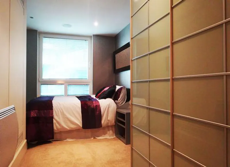 Bright St George Wharf apartment, K260 (photo 26)