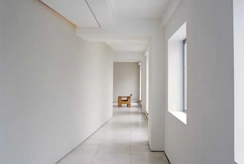 Corridor at Iconic Gee Street apartment, K33 (photo 18)
