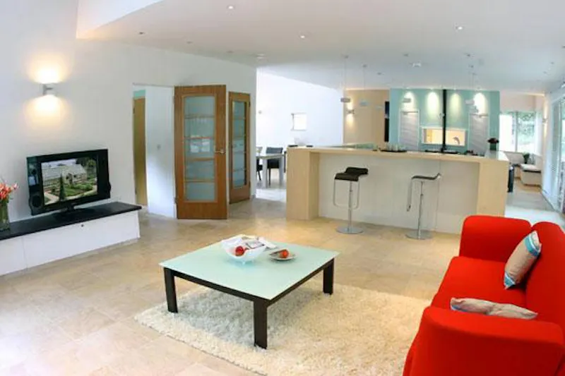 Japan-inspired Isle of Wight house, L558 (photo 6)