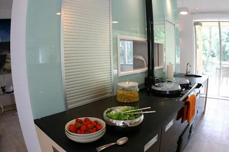 Aga at Japan-inspired Isle of Wight house, L558 (photo 8)