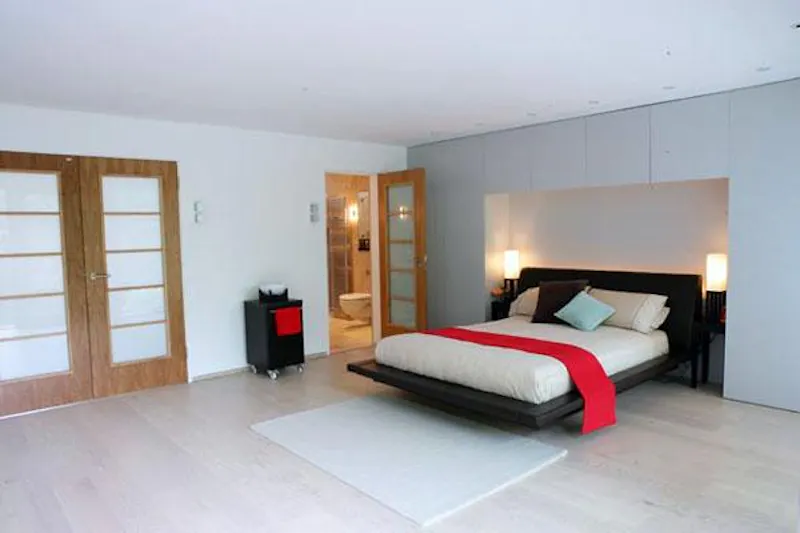 Bedroom at Japan-inspired Isle of Wight house, L558 (photo 14)