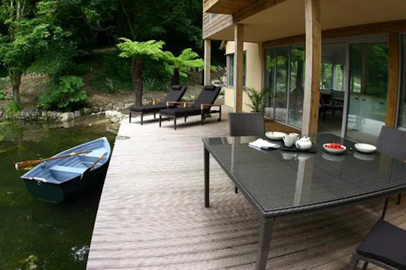 Terrace/Patio at Japan-inspired Isle of Wight house, L558 (photo 22)