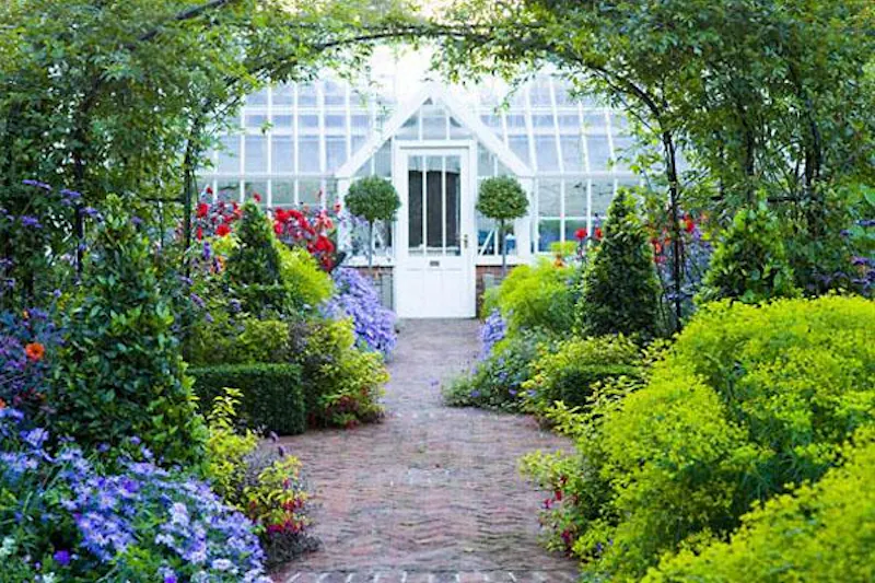 Greenhouse at Japan-inspired Isle of Wight house, L558 (photo 42)