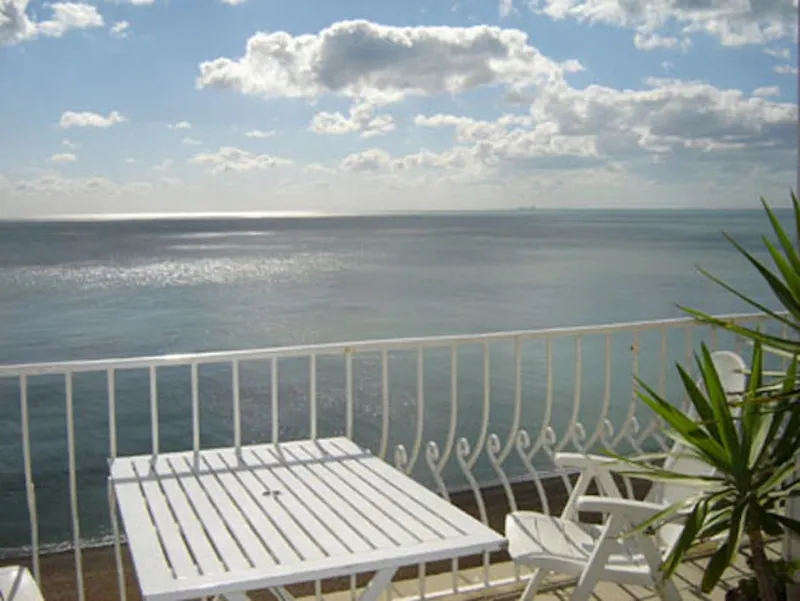 Folkestone beach house, D1409 (photo 9)