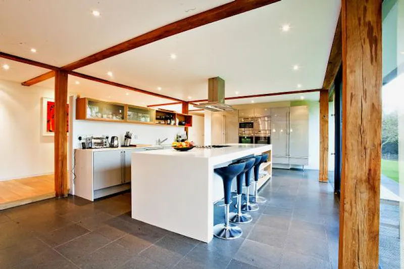 Kitchen island at Spectacular River Loddon house, D1594 (photo 4)