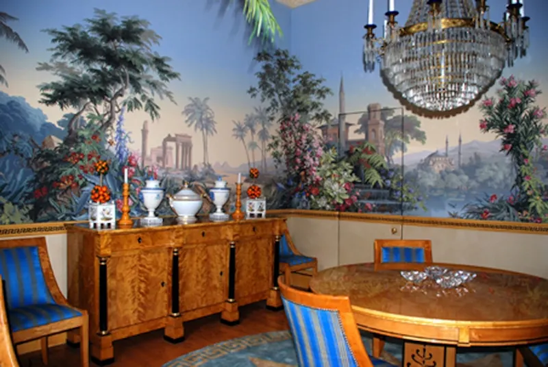 Wallpaper at Art Deco Kensington apartment, F881 (photo 3)