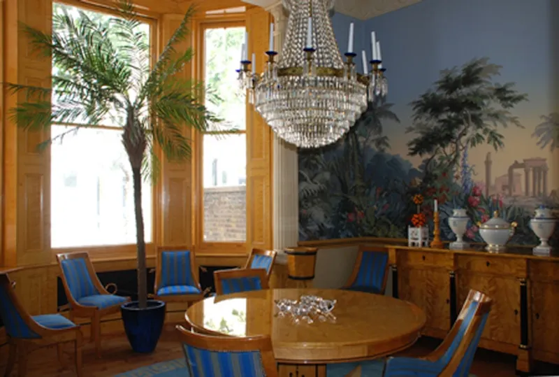 Dining room at Art Deco Kensington apartment, F881 (photo 7)