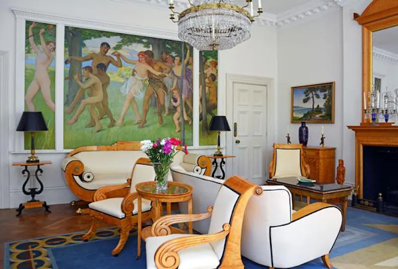 Sitting room at Art Deco Kensington apartment, F881 (photo 11)