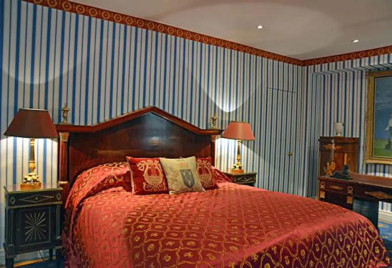 Bedroom at Art Deco Kensington apartment, F881 (photo 17)