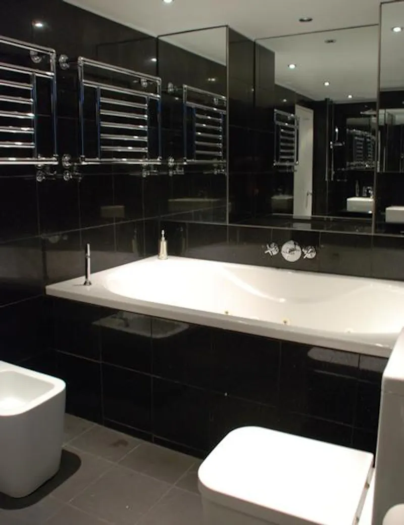 Bathroom at Art Deco Kensington apartment, F881 (photo 32)