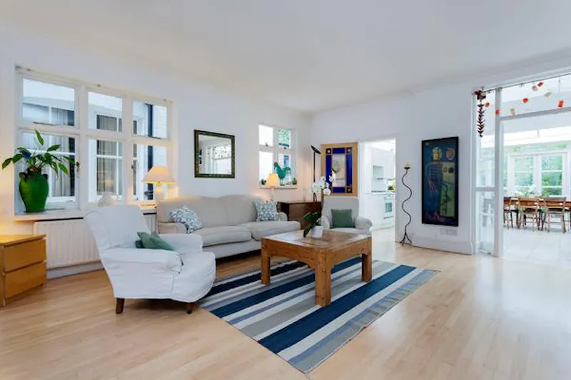 Through drawing room at Modern and open-plan in Acton, E287 (photo 10)