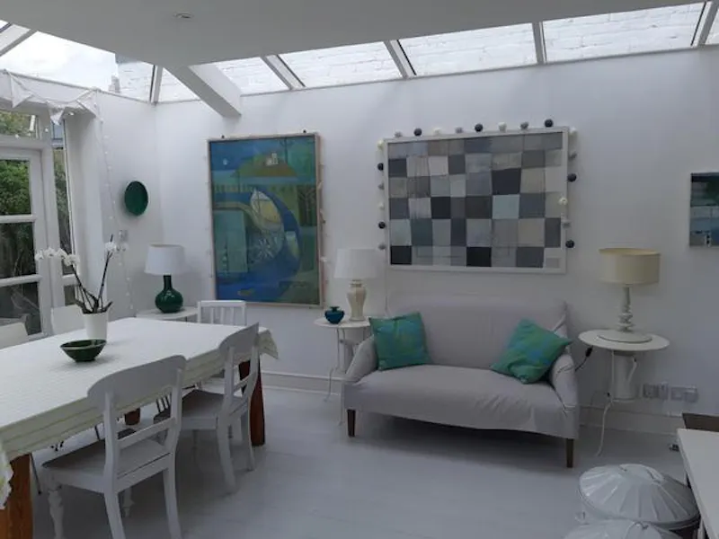 Modern and open-plan in Acton, E287 (photo 20)
