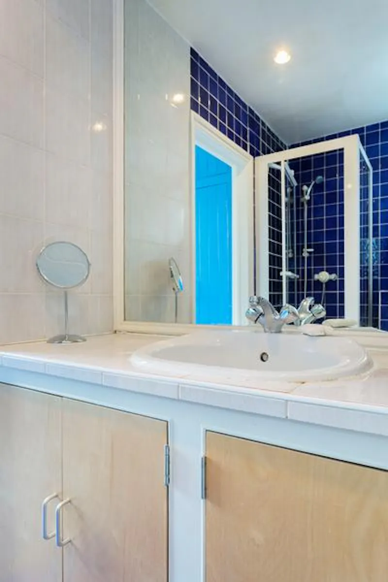 Modern and open-plan in Acton, E287 (photo 30)