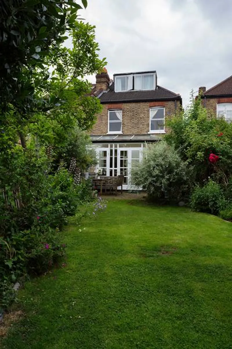 Modern and open-plan in Acton, E287 (photo 41)