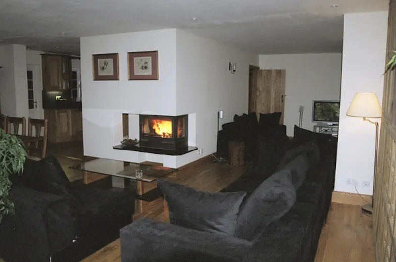 Fireplace at High Wycombe bungalow, D1945 (photo 4)