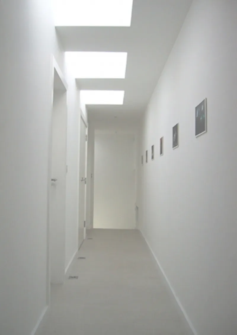 Entrance hall at Modern Poole pavilion, D1734 (photo 7)