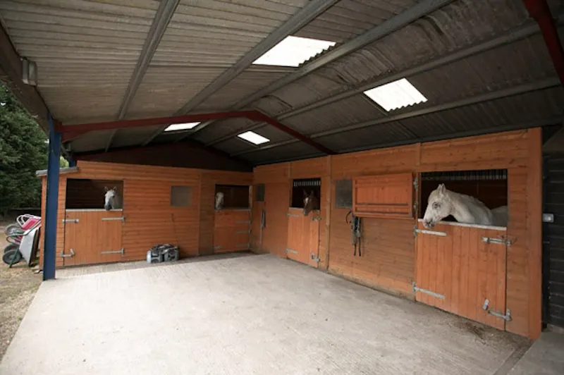 Stable / Outbuildings at Tudor-style farmhouse in Woking, D1941 (photo 11)