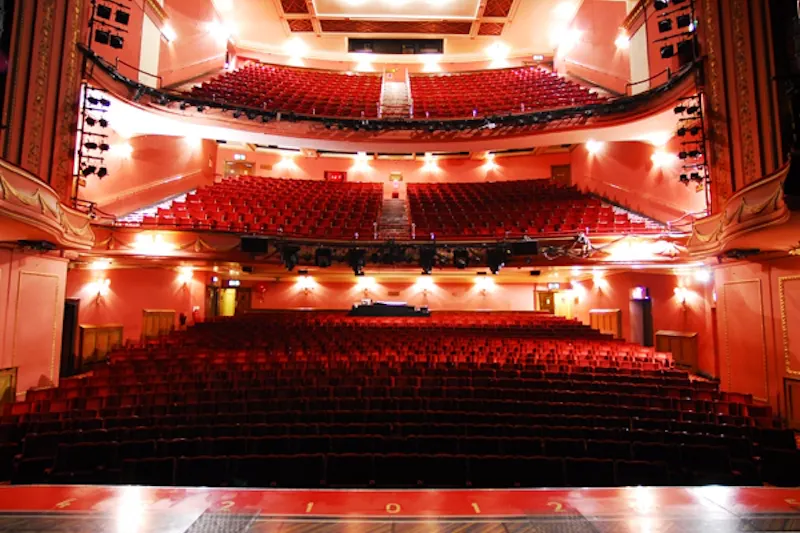 Stage at 1920s theatre in Piccadilly, P572 (photo 4)