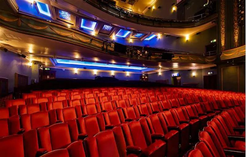 1920s theatre in Piccadilly, P572 (photo 8)