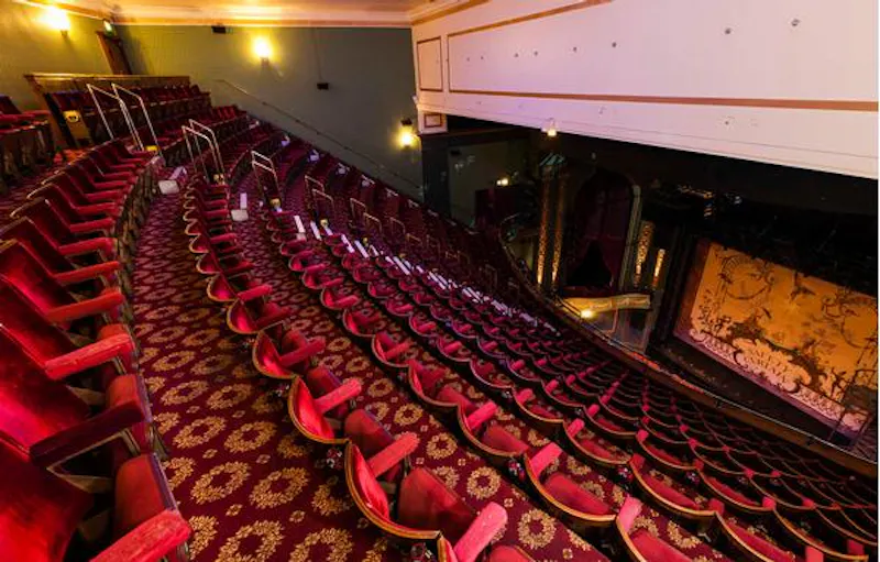 1920s theatre in Piccadilly, P572 (photo 10)