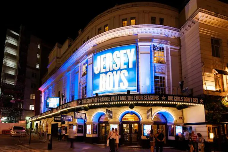 1920s theatre in Piccadilly, P572 (photo 36)