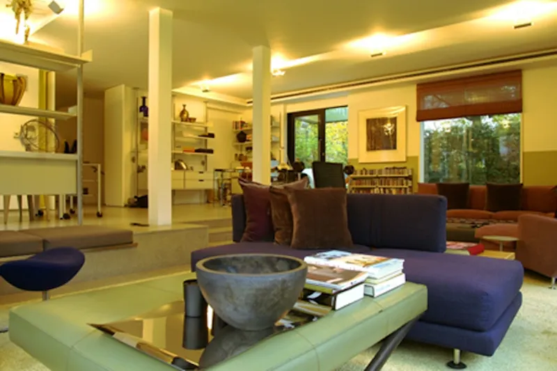 Living Room at Modern Highgate pool house, D1153 (photo 4)