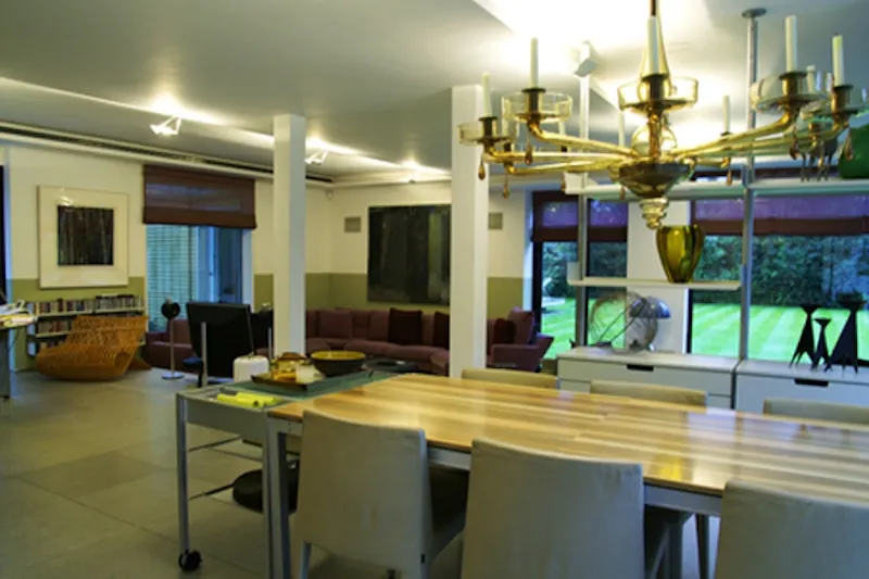 Dining room at Modern Highgate pool house, D1153 (photo 7)