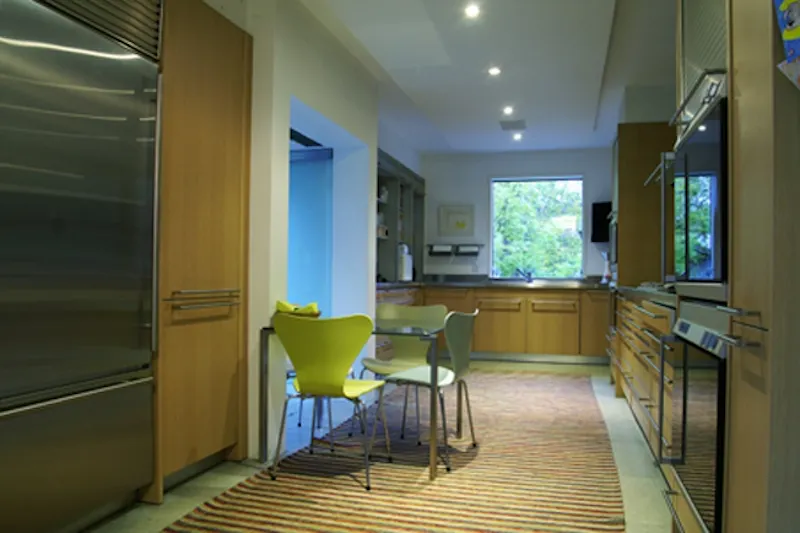Kitchen at Modern Highgate pool house, D1153 (photo 8)
