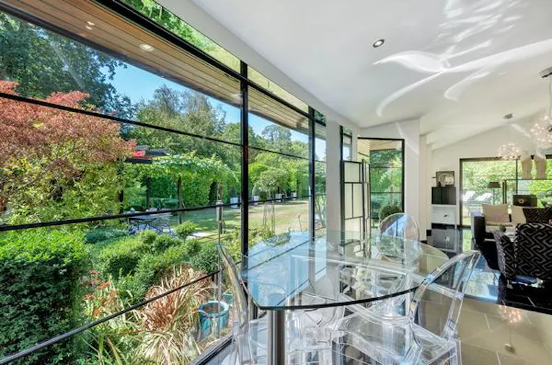 Crittall windows at Miami-style Hatfield mansion, D1357 (photo 28)