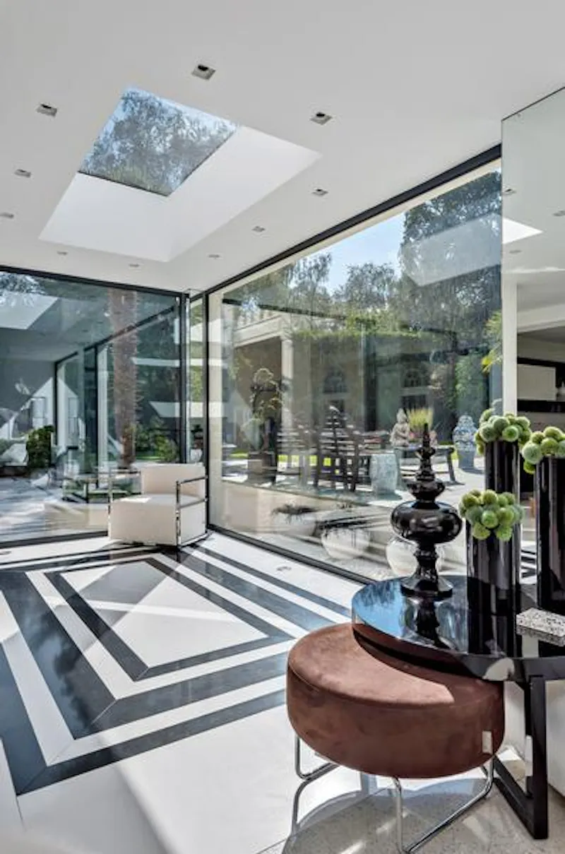 Miami-style Hatfield mansion, D1357 (photo 46)