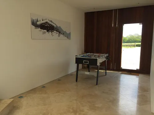 Burgess Hill barn conversion, D1380